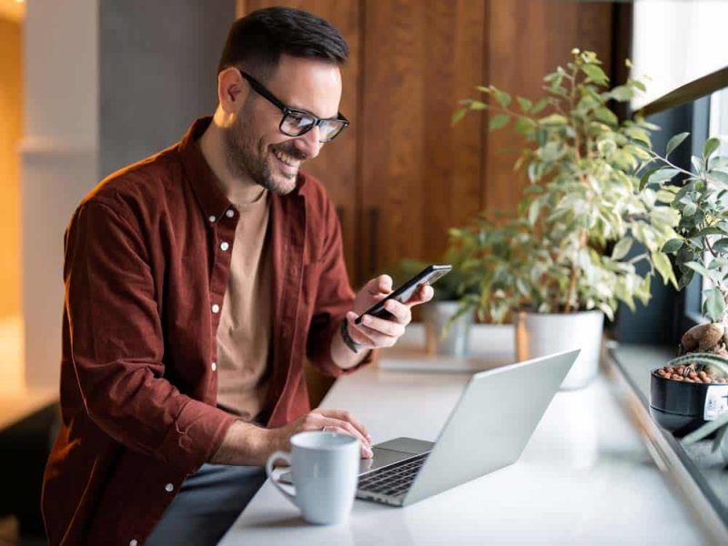 client heureux après remboursement